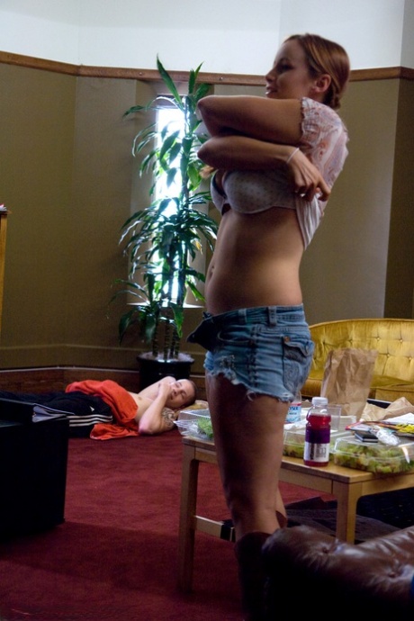 Chubby MILF Bella Rossi goes topless and shows her big natural boobs